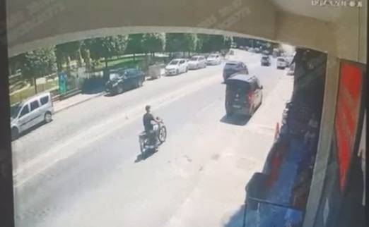 kahvehaneye silahli baskin kameraya yakalandi 1 pw3bgBAR