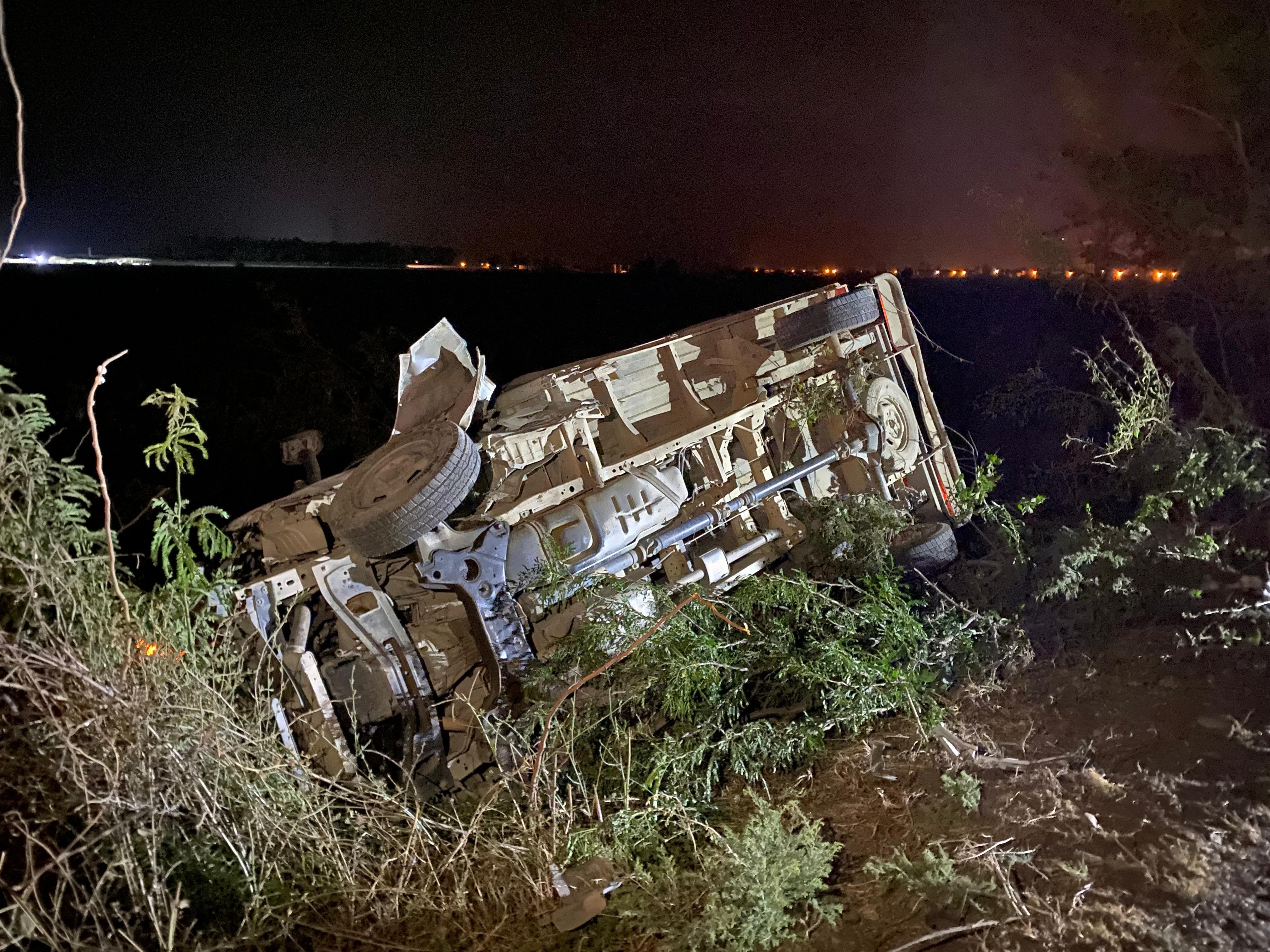 kamyonetle cirpisan otomobil hurdaya dondu ayni aileden 3 kisi yaralandi 0