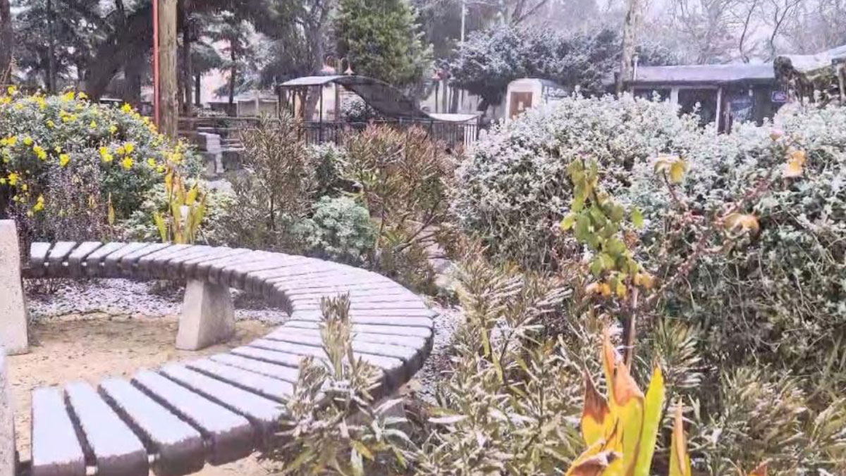 kar yagisi silivride etkisini gosterdi vatandaslar park ve sokaklara indi 3