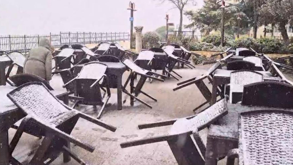kar yagisi silivride etkisini gosterdi vatandaslar park ve sokaklara indi 5