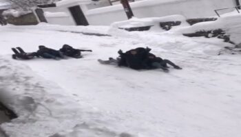 kastamonuda vatandaslar karin tadini kizaklarla cikardi flQh5LJb