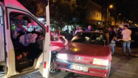 kayseride hasta tasiyan ambulans otomobil carpisti pp5Me5kG