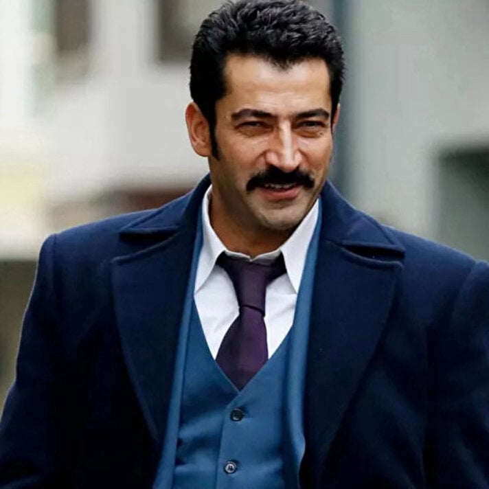 kenan imirzalioglu yillar sonra setlere geri donuyor esra bilgicin adini duyunca 2 Rf5M32La