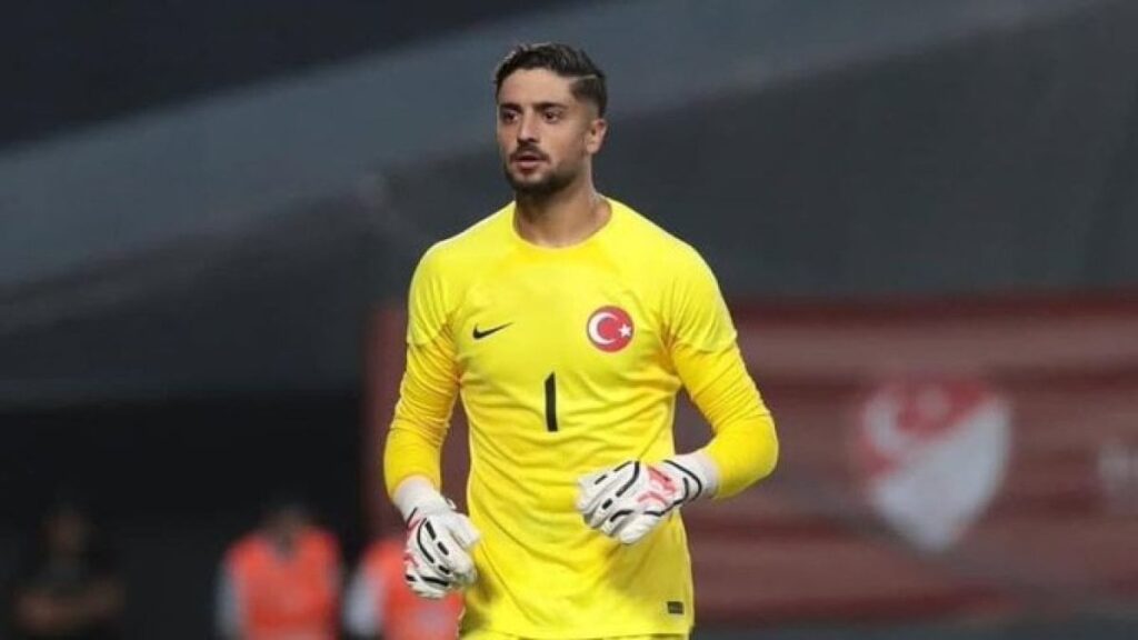 kocaelispor genc kaleciyi kadrosuna katti HCgjXP5p