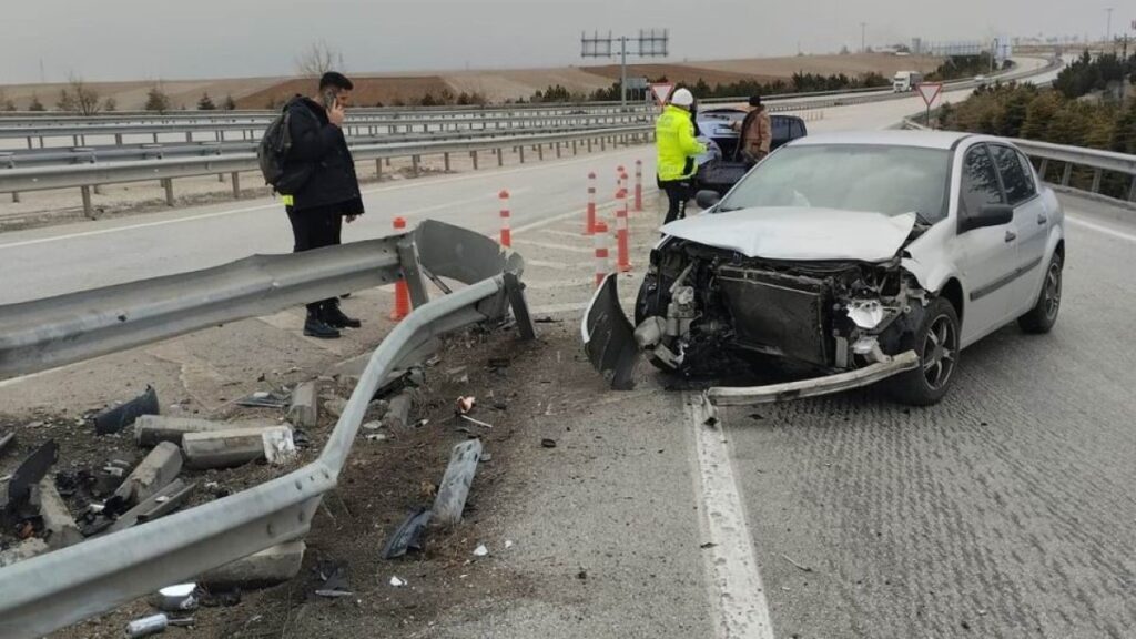konyada trafik kazasi 1 yarali VbvUTTKg