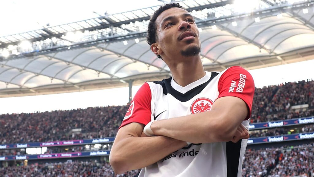 liverpooldan isaki satmayan newcastlea transfer calimi MgWrdmLK
