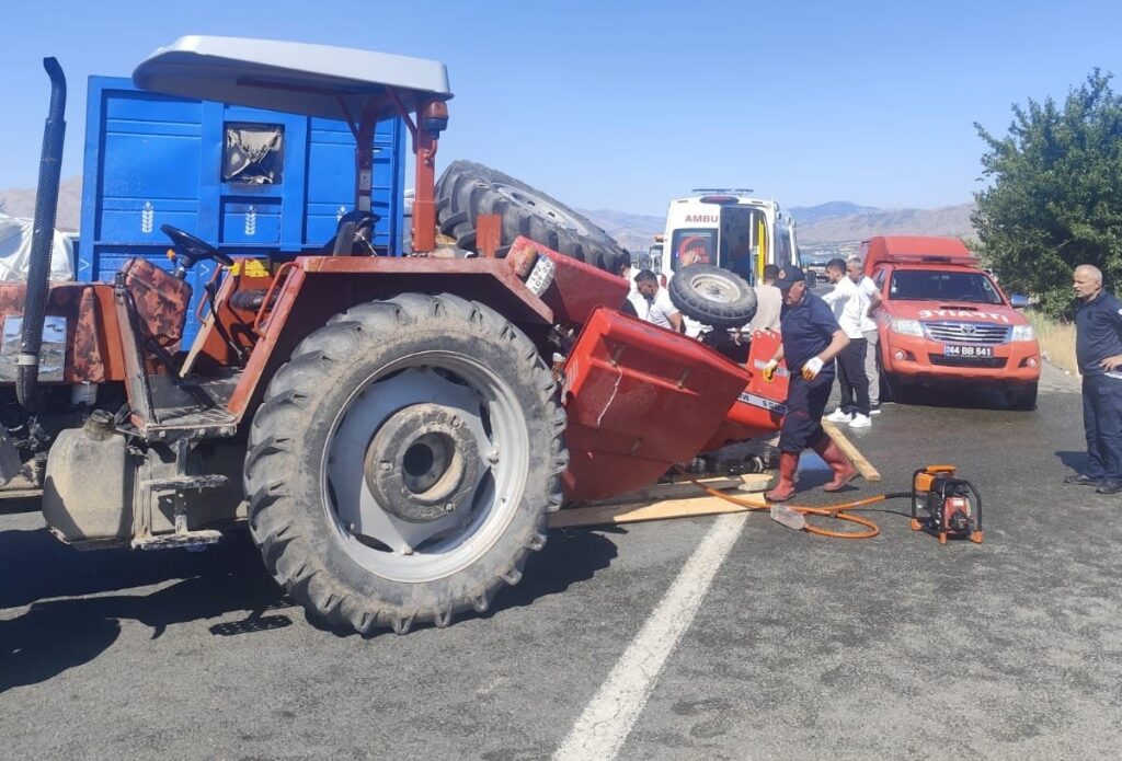 Malatya'da traktör tırla çarpıştı: 1 ölü 1 malatyada traktor tirla carpisti 1 olu COCT3lFs