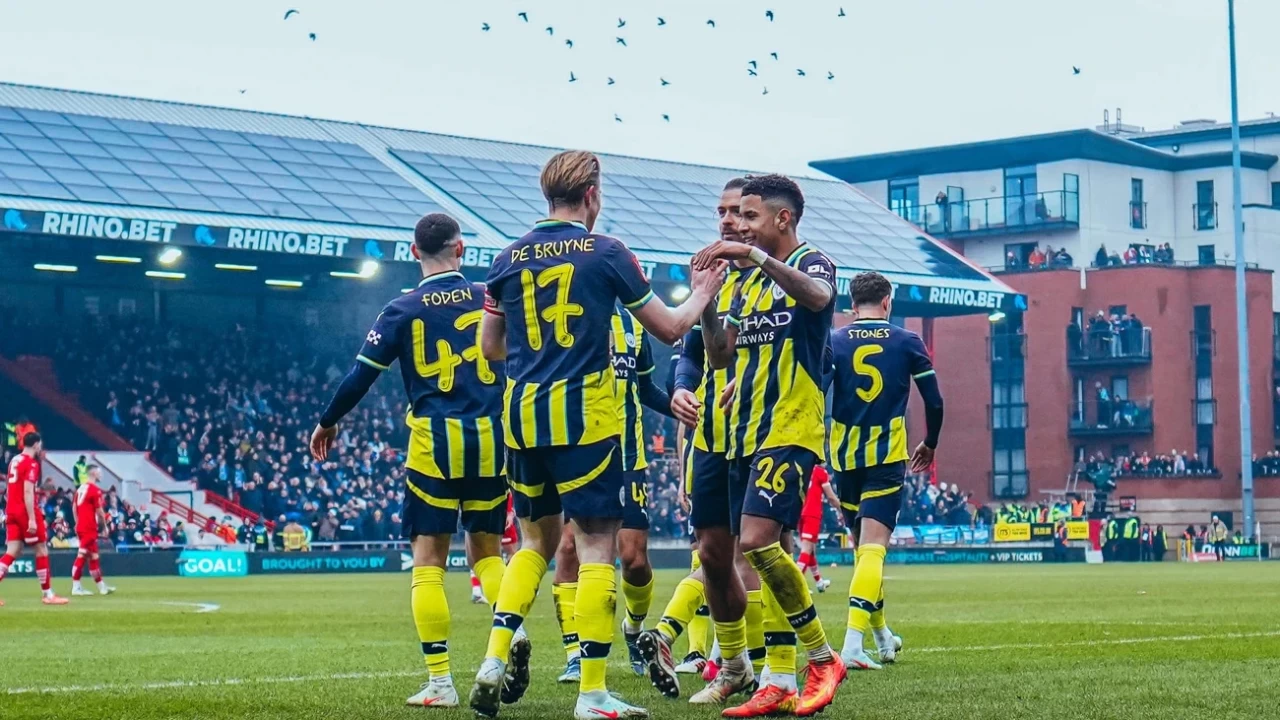 manchester city fa cupta guc bela turladi 2 5svePBAO