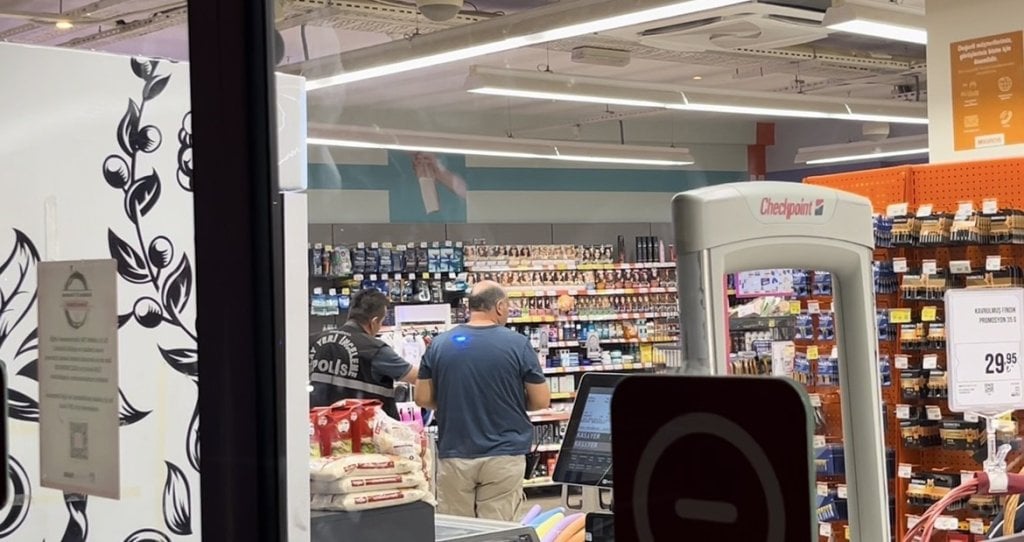 markette dehset sacti sapik misin tartismasi kanli bitti NCP77XGe