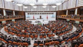 meclisin en sevilen 10 milletvekili belli oldu ZjDMUTF6