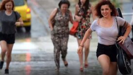 meteoroloji saat vererek acikladi cok kuvvetli saganak geliyor sicaklik bir anda dustu tVIWYO8A