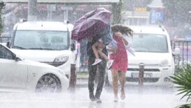 meteoroloji uyardi cok siddetli yagacak bu illerde yasayanlar dikkat ybMnl4Hy