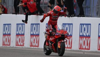 motogp almanya grand prixsinde kazanan marc marquez T5cKBHam