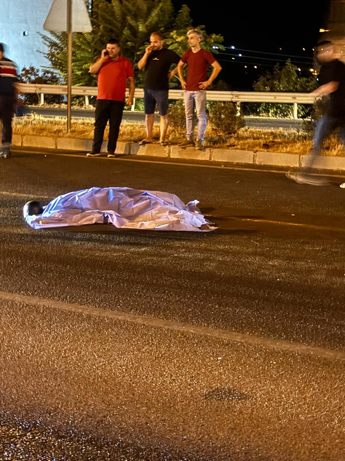 motosikletten dusen adam hayatini kaybetti 0