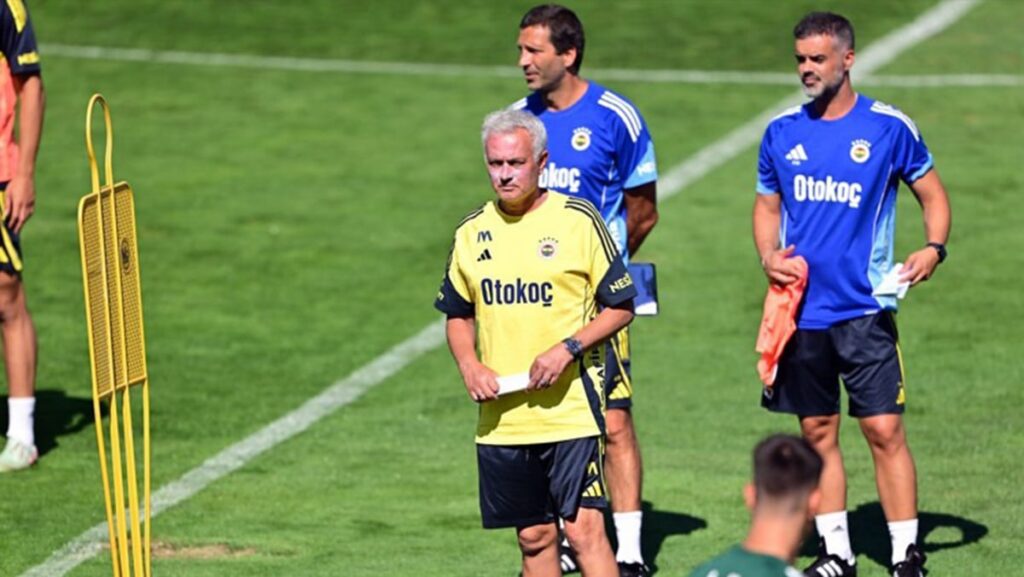 mourinhodan surpriz forvetsiz 11 ZMSTKLLm