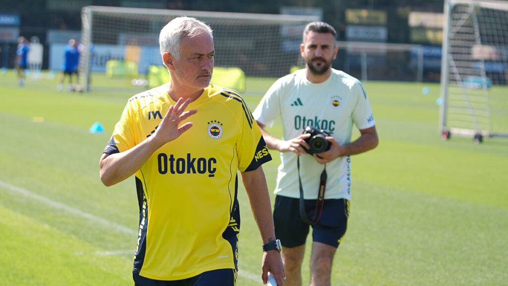mourinhonun takimda istemedigi oyuncu XZf185zv