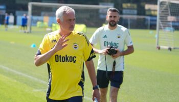 mourinhonun takimda istemedigi oyuncu XZf185zv