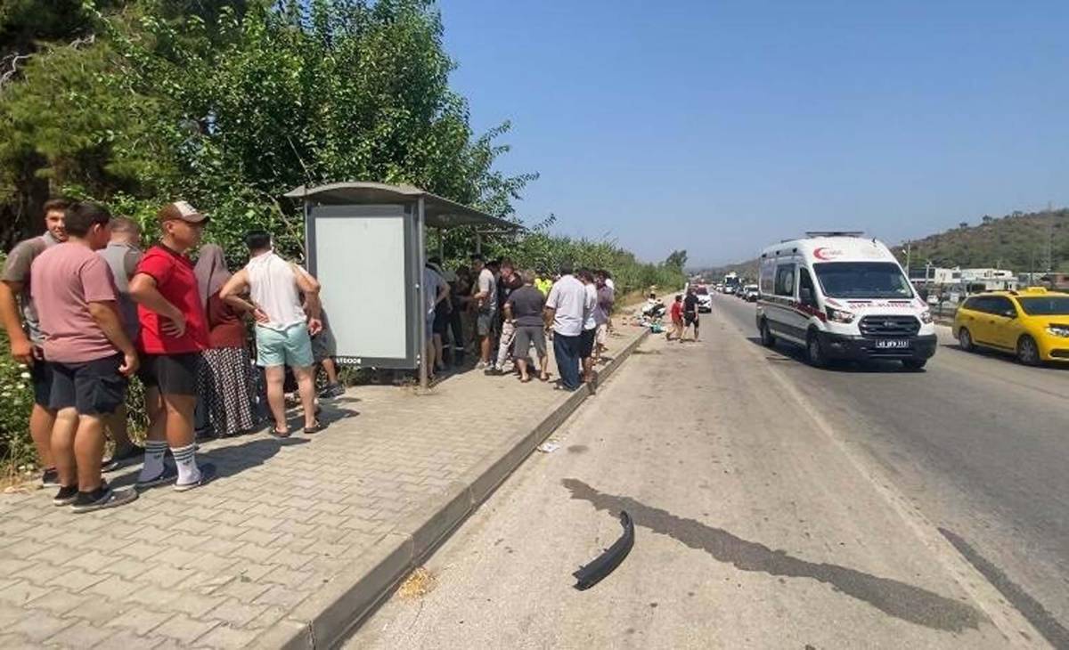 muglada kahreden kaza kayinvalide ve oglu hayatini kaybetti 3 6U4iFMWW