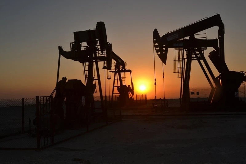 o ilimizde nehir gibi akan petrol bulundu arac sahiplerini korku sardi 1 Dh6EvWG8