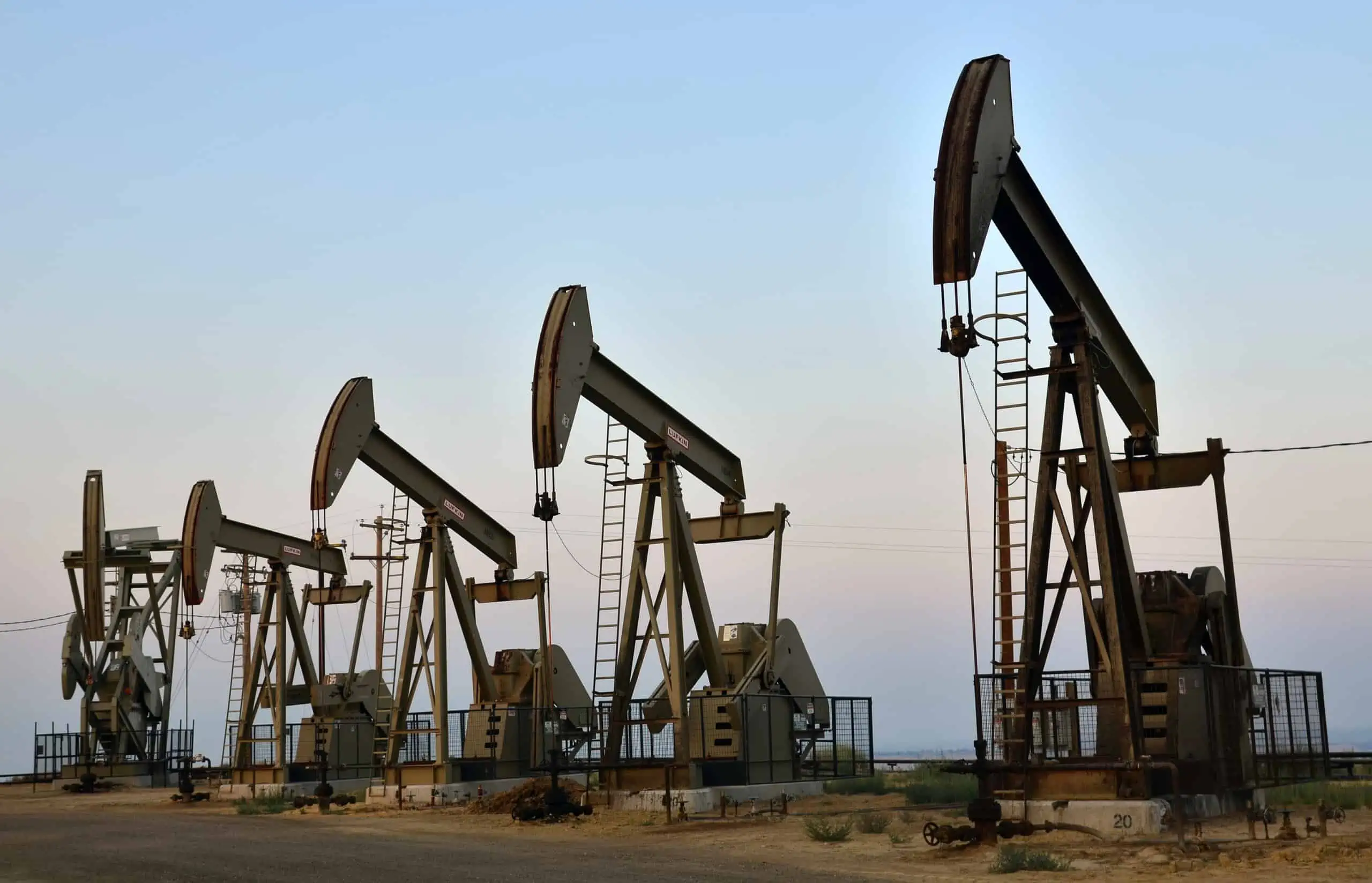 o ilimizde nehir gibi akan petrol bulundu arac sahiplerini korku sardi 2 rhLBRDKd
