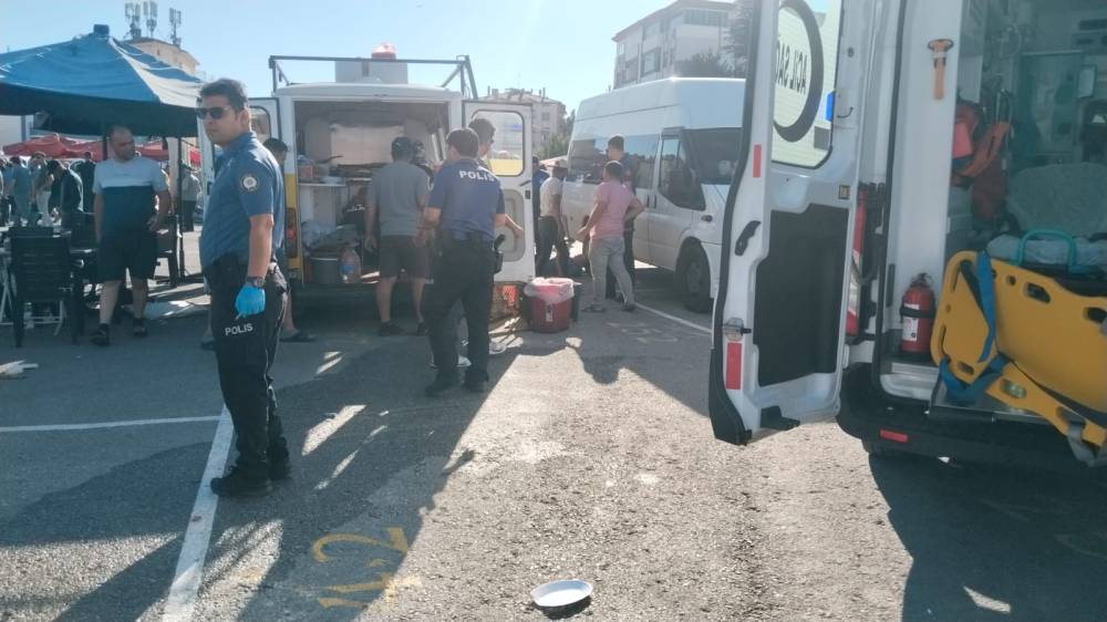 pazar yerinde dehset 9 yarali 2 rzHv66kr