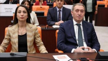 pes pese gorusme sonrasi dem partiden kritik ziyaret 5wIgnYkQ