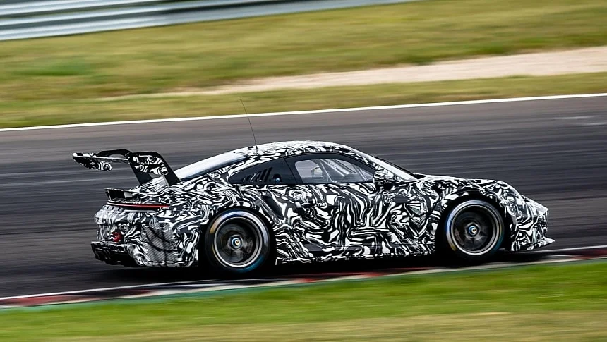 porschenin yeni canavari 911 gt3 cup pistlere iniyor 3 hOfH4njd