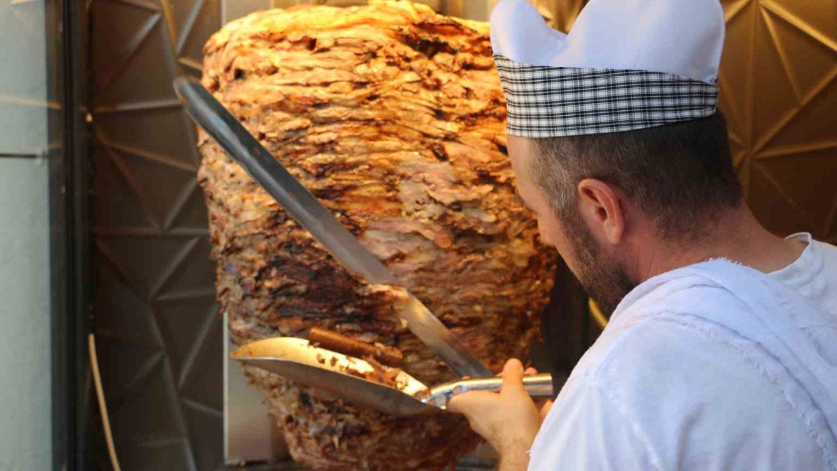 rizeden kavanozlarla yola cikiyor istanbula bursaya gidiyor 1 gQBNQkFJ