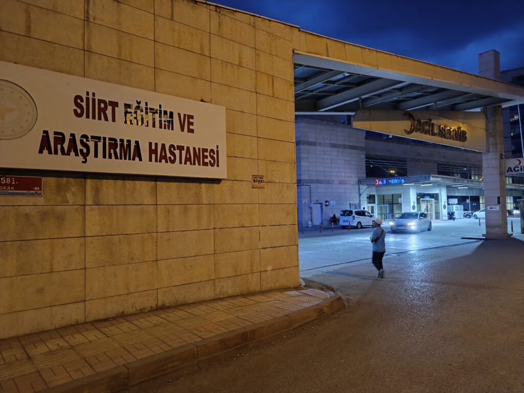 Siirt’te minibüsün çarptığı 12 yaşındaki kız ağır yaralandı 1 siirtte minibusun carptigi 12 yasindaki kiz agir yaralandi 7pSqMHzS