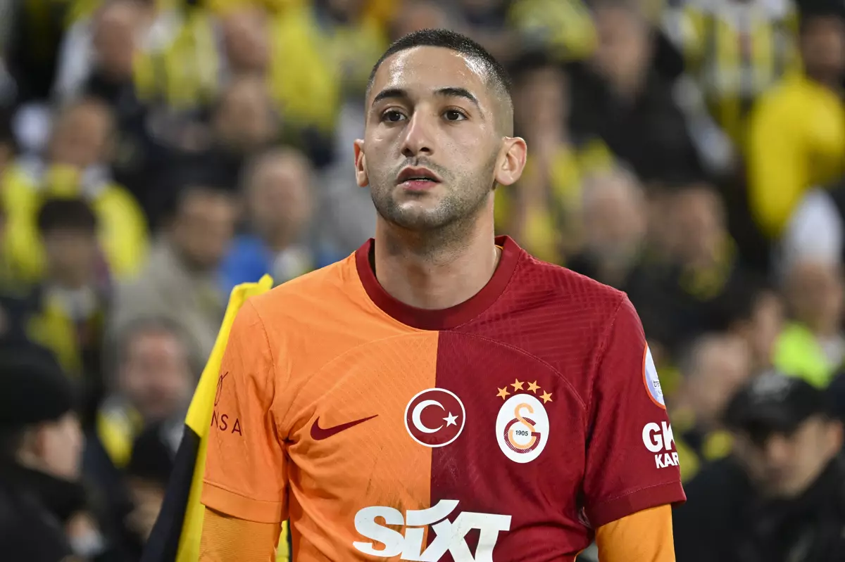 super lig devi bombayi patlatti hakim ziyech ezeli rakibe imzayi atiyor 2