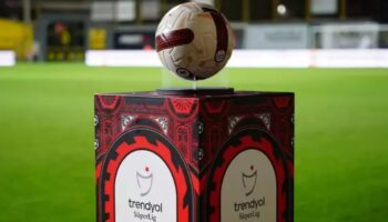 super lig ekibinde 2 imza birden mgx88z9v