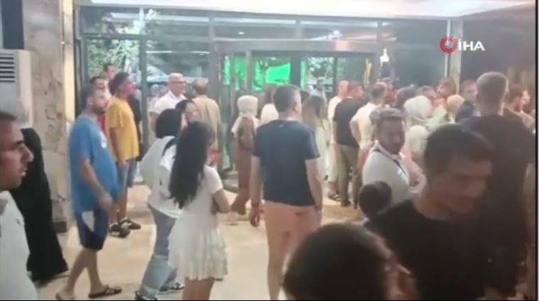 tatil yerine eylem yaptilar turistler bodrumda resepsiyon basti 3