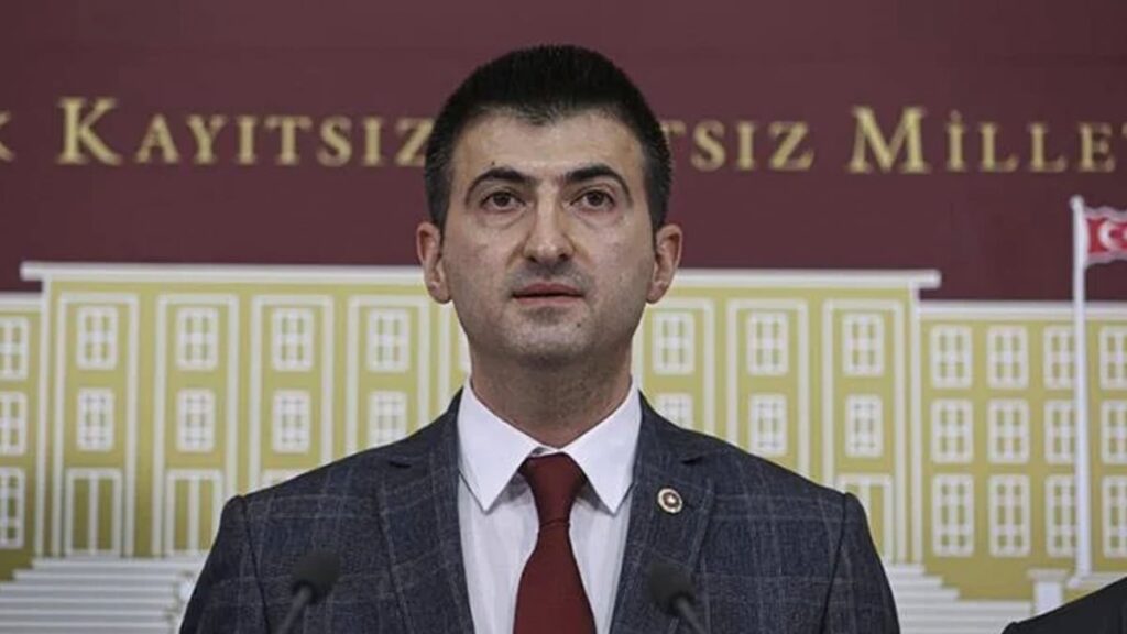 tegmen celebi gecmisi unuttu siyasi lideri milliyetci ilan etti 3Zzv4Fx7