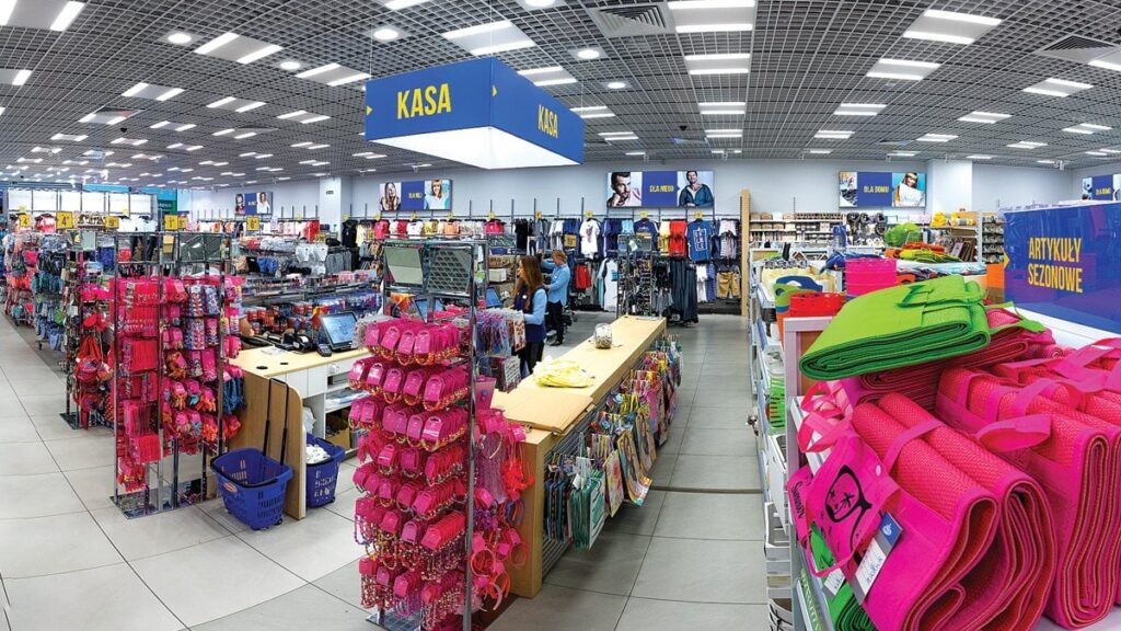 tekstil devi iflasin pencesinde turkiyede de urunleri satiliyor 18 ulkede 4 bin magazasi var 1KUpFQ8u