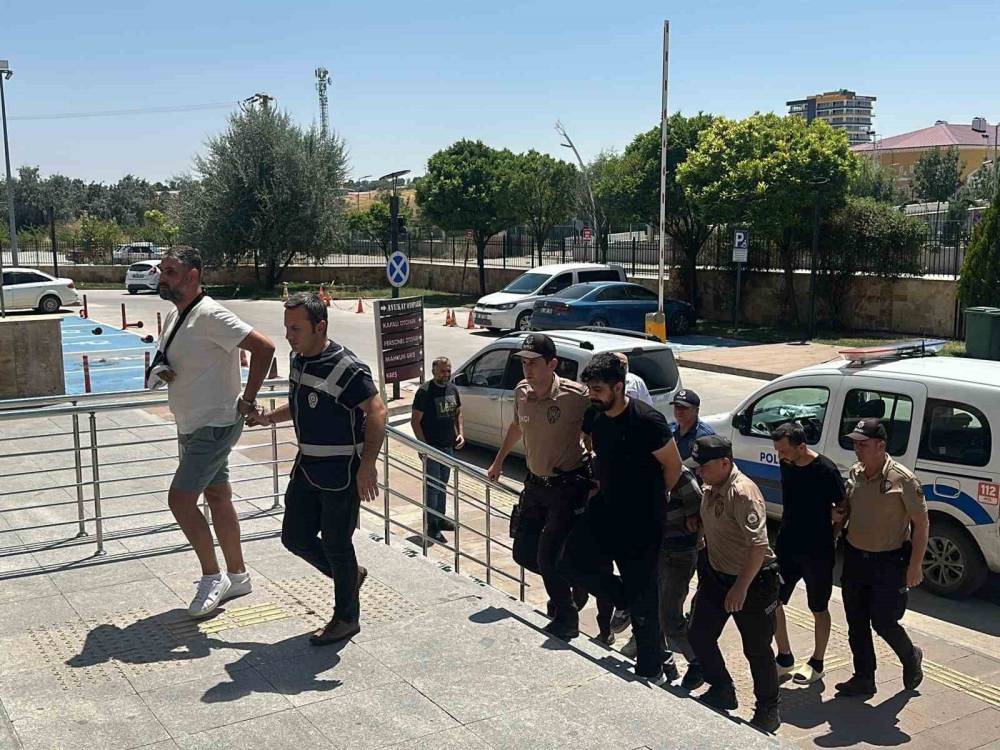 toprak kaymasinda 2 kisi hayatini kaybetmistiyeni gelisme 0