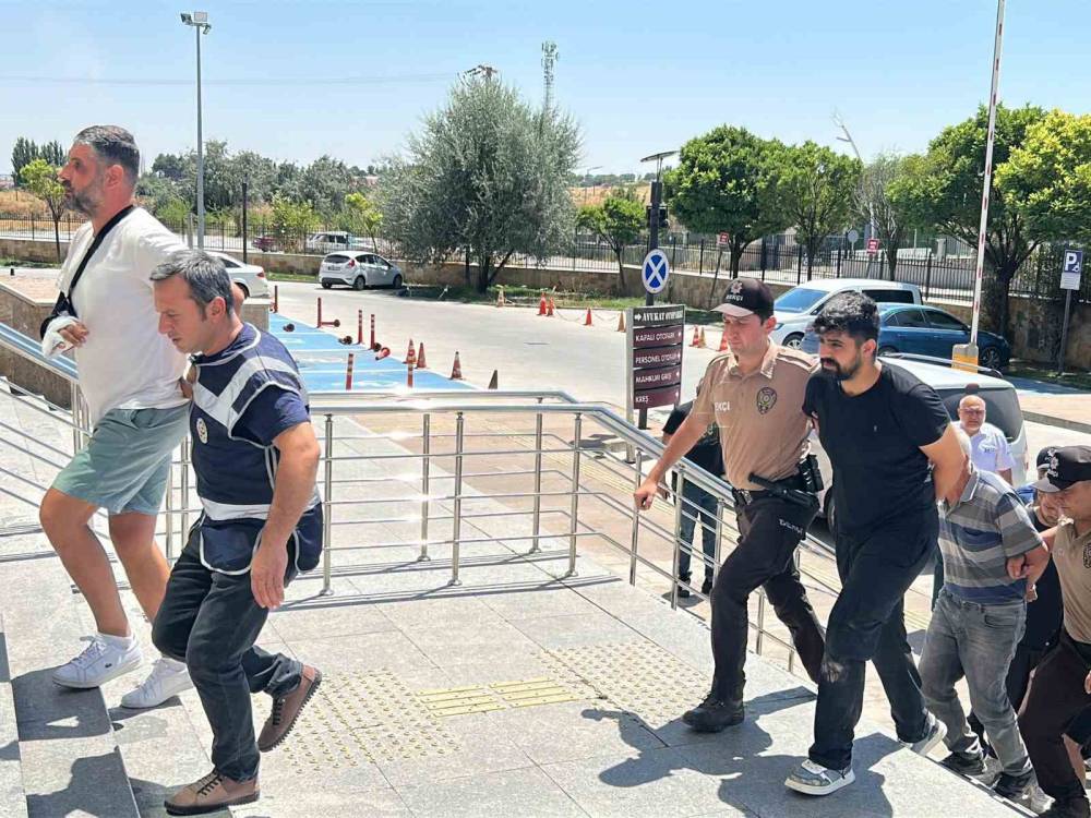 toprak kaymasinda 2 kisi hayatini kaybetmistiyeni gelisme 1 VSlLkhQO