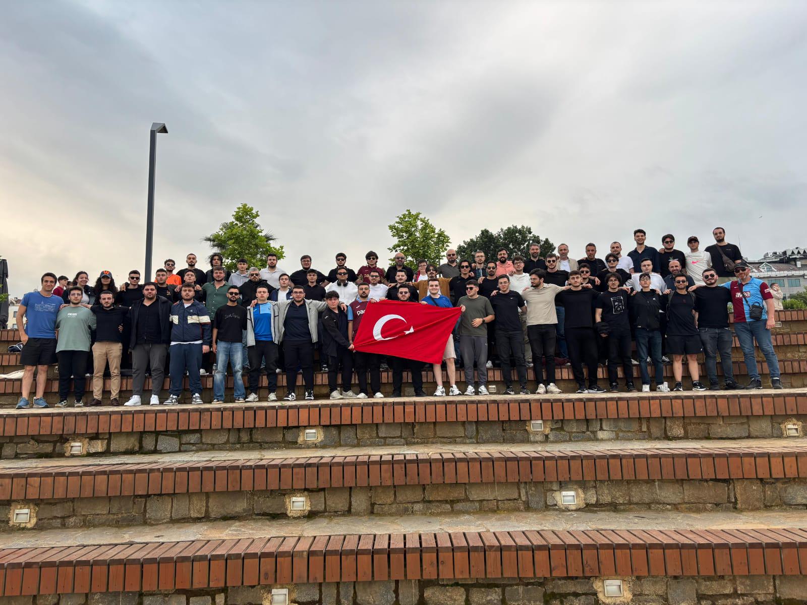 trabzonspor tribunlerine yeni bir soluk getirmek istiyorlar o isim yenicaga konustu 1
