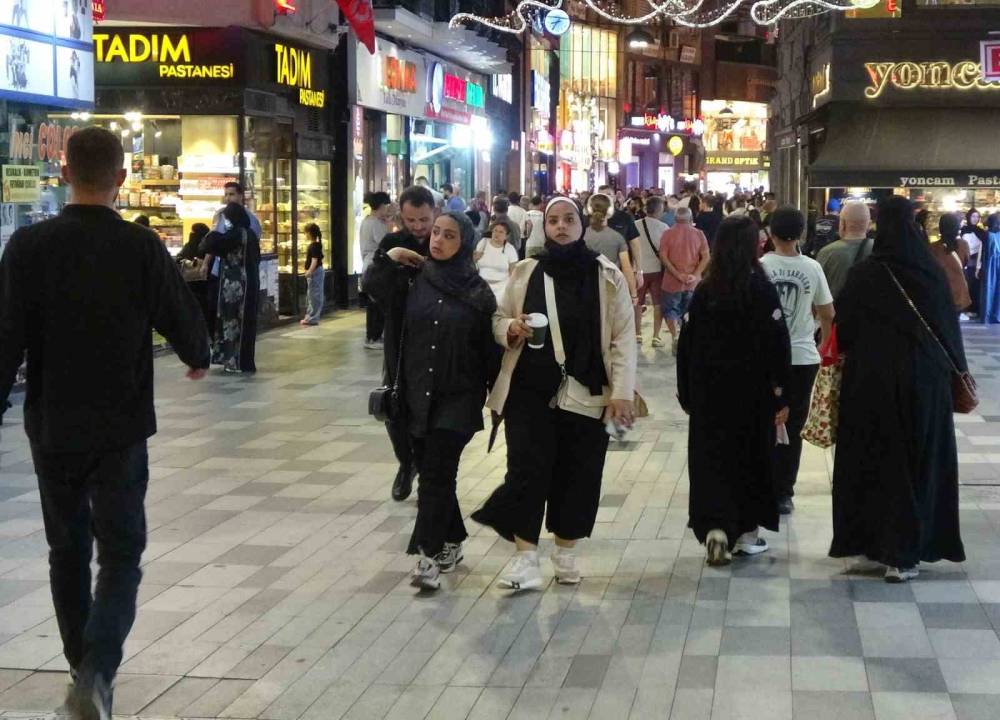 turizmcilerin umutlu bekleyisi 4 eJbNvdiK