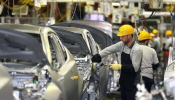 unlu otomotiv markasi satislarini durdurdu CDGJlzUG