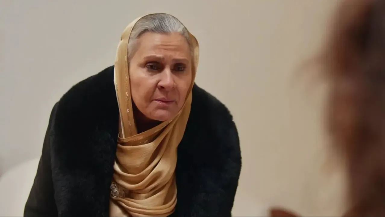 uzak sehirin sadakati gonca cilasundan neseli pozlar hanimaga sasirtiyor 2 nepufViA