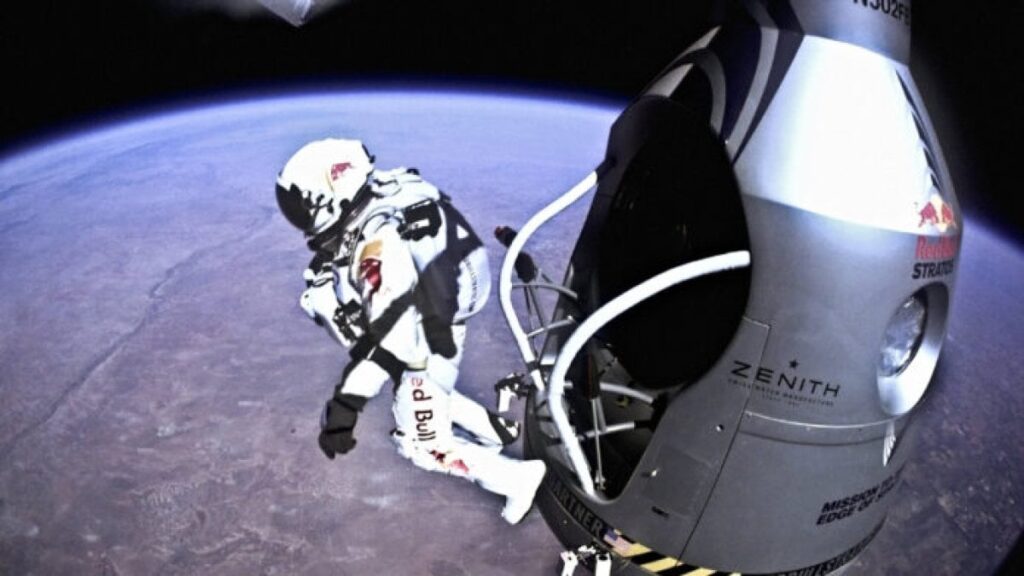 uzaydan parasut atlayisi yapan felix baumgartner hayatini kaybetti SIEzBlw4