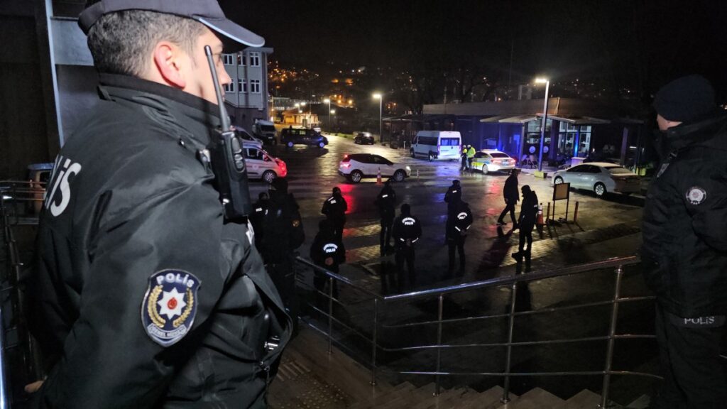 zonguldakta tefeci operasyonu gozaltina alindilar BeWH1d6k