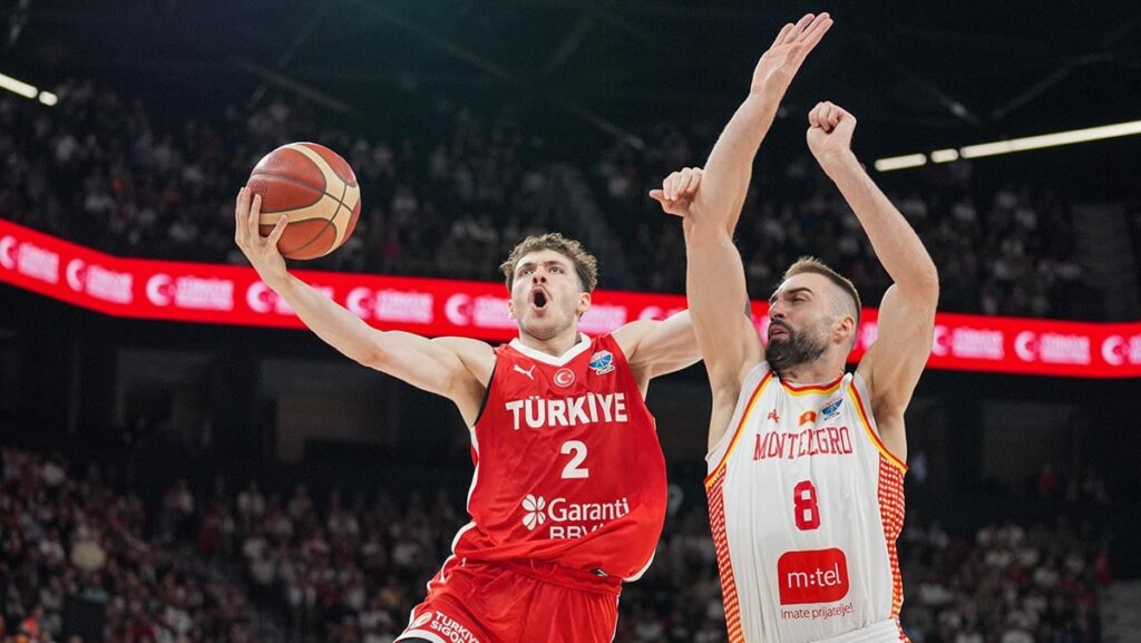 12 dev adam son hazirlik macindan pekiyi aldi AR17lJuI