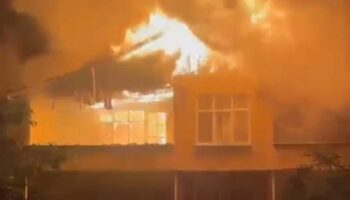 2 katli ev alevlere teslim oldu 7eUgfDtf