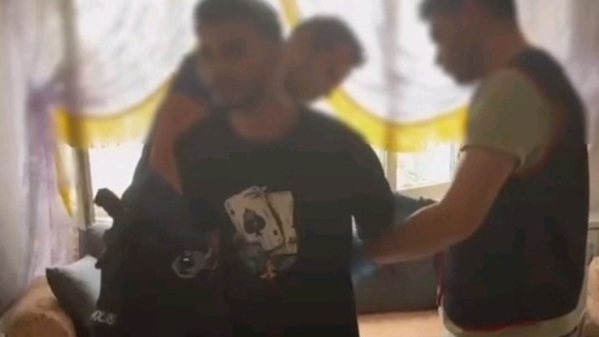 33 yil hapis cezasi bulunan firari raf arkasinda yakalandi 0 q17IvgbN
