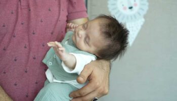 5 gunluk suriyeli bebekten 400 gram tumor cikarildi 5zEfryYe