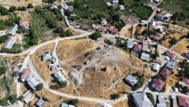 6 bin yillik tapinaktan sonra tadim kalesinde insan ve hayvan kemikleri ortaya cikti CjsCiIlO