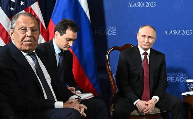 7 yil sonra tarihi zirve trump ile putin gorustu 0