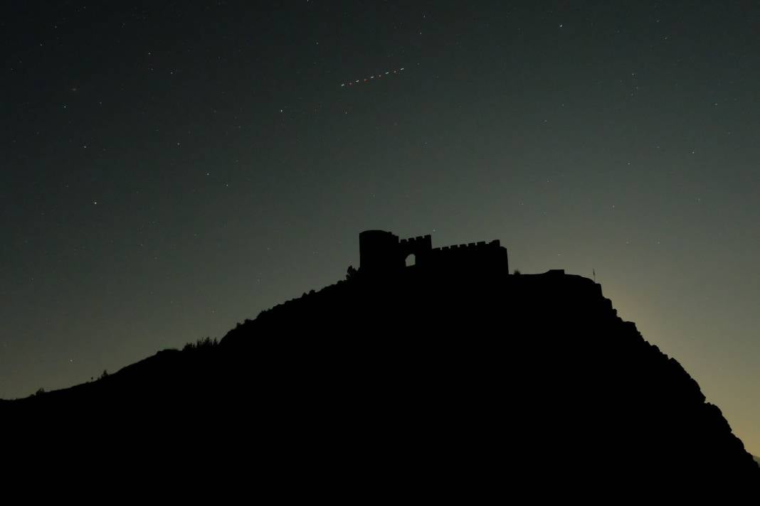 700 yıllık Kov Kalesi'nde perseid meteor yağmuru 5 700 yillik kov kalesinde perseid meteor yagmuru 4 QML9sPy8