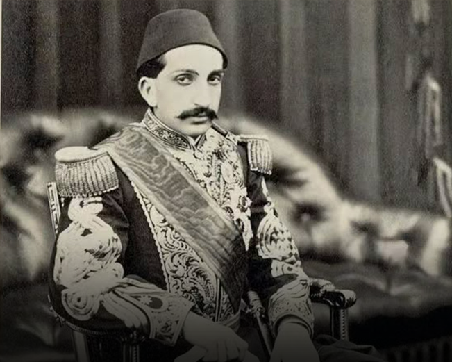 abdulhamitin torunundan iktidara sert cikis 8TGTMHBZ